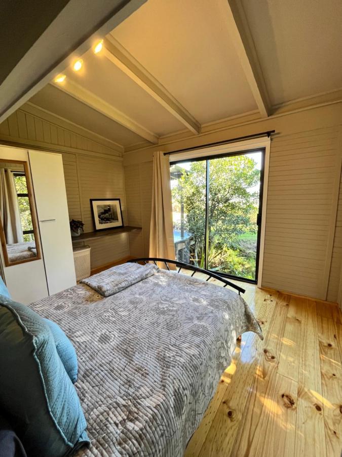Moonriver Cottage, Prime Lagoon Views & Solar Power Книсна Екстер'єр фото